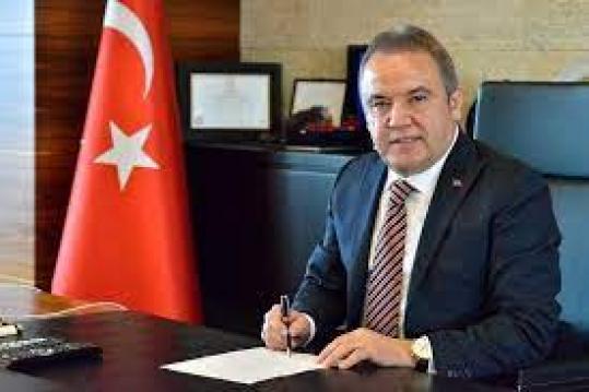 Muhittin Böcekten Kötü Haber