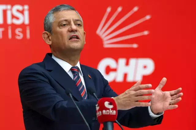 “Hediyem olacak, saat 12’yi bekleyin” diyen Özgür Özel’den bomba iddia