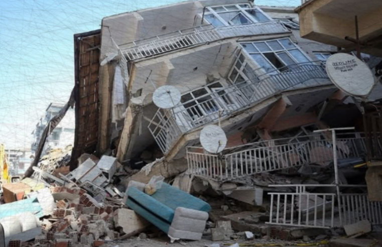 BÜYÜK ÖLÇEKTE AZ ÖNCE OLDU