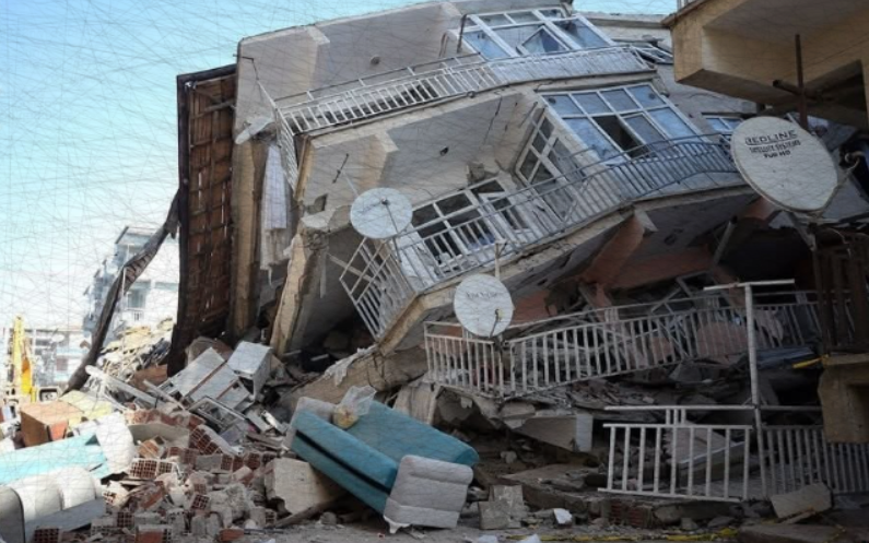 BÜYÜK ÖLÇEKTE AZ ÖNCE OLDU