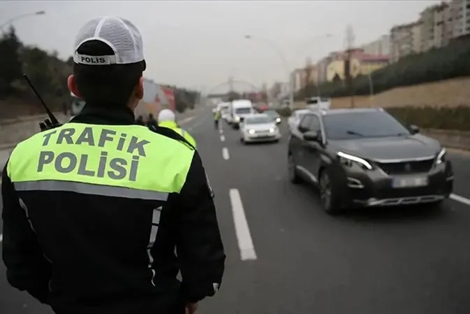 Polis Artık Sadece Ehliyet Sormayacak! Yeni Uygulama Başladı