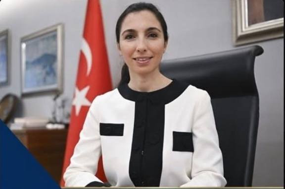 Yeni Göreve Gündeme Bomba Gibi Düştü