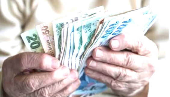 Emeklilere yüzde 15 indirim yürürlüğe girdi