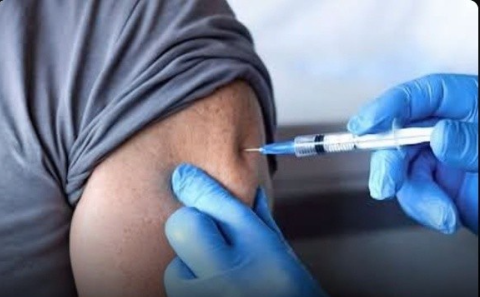 Aşının Nadir Bir Yan Etkisini Kabul Etti