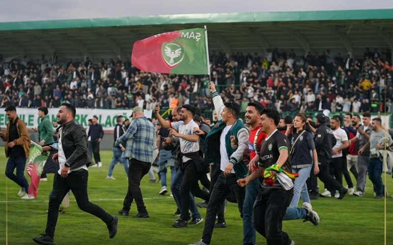 Amedspor tarihinde ilk kez Süper Lig’e yükseldi