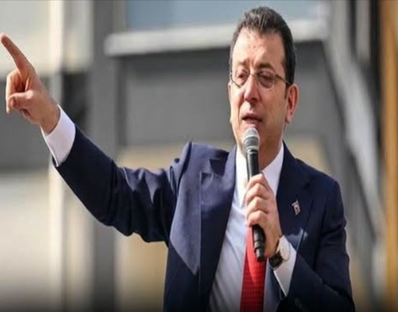 İYİ Parti’den istifa ederek CHP’ye katılan İstanbul Milletvekili Nimet Özdemir, bugün AK Parti’ye geçti.