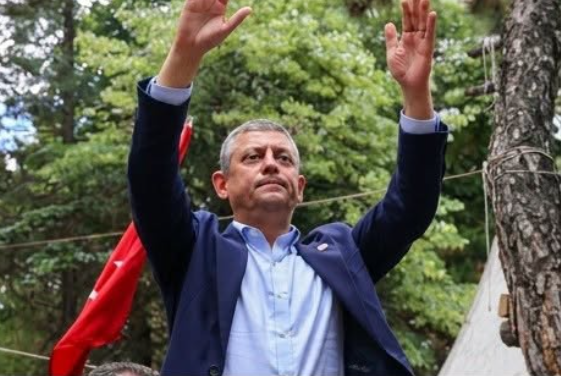 Özel’in Kurmayı Planladığı Yeni Partinin İsmi Ve Logosu