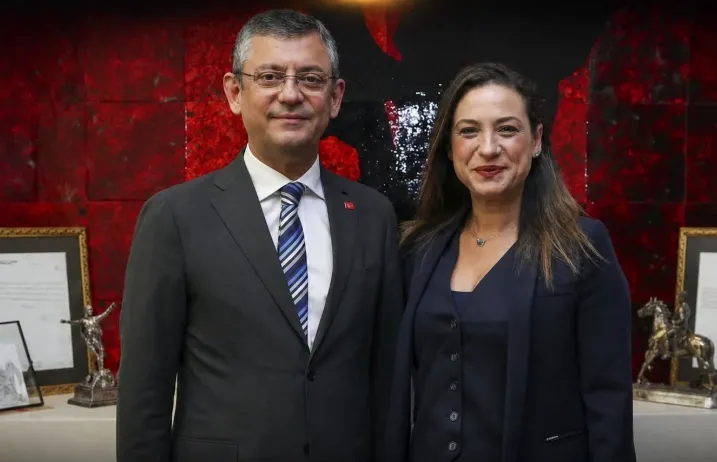 SON DAKİKA Efes Selçuk Belediye Başkanı Sengel: ‘Bu bir son değil, yepyeni bir başlangıç! Yolumuza YENİ Parti ile devam edeceğiz’