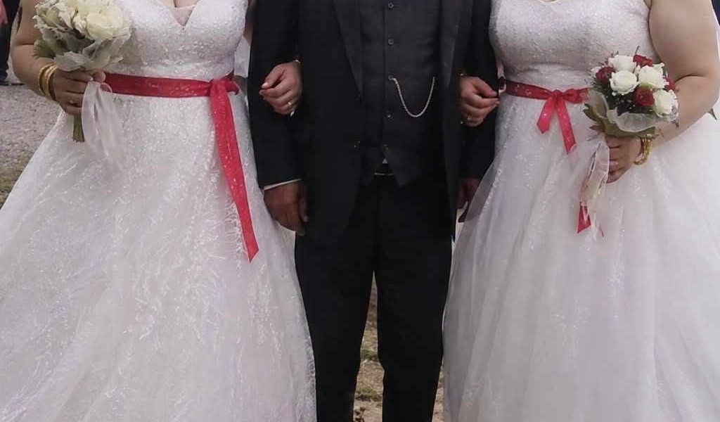 İki genç gelin olarak köyün ağasıyla evlendik ilk geceden bunu yaptı
