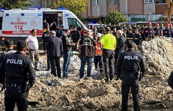 Yıkım çalışması yapılırken bulundu